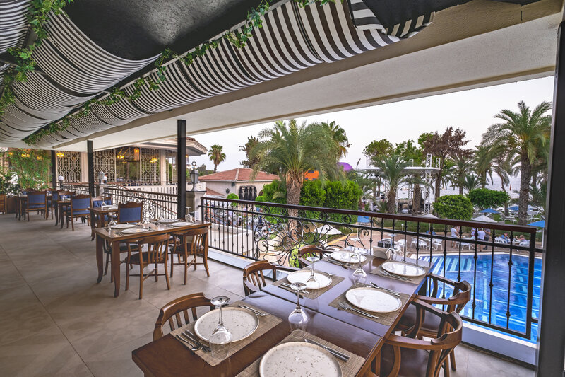 UTOPIA Resort & Residence 16