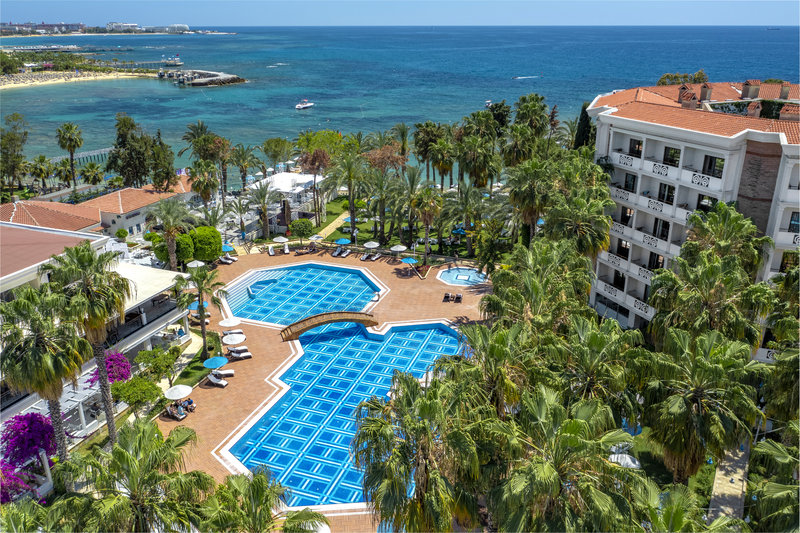 UTOPIA Resort & Residence 9