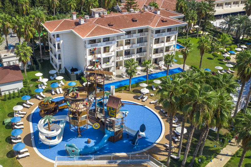 UTOPIA Resort & Residence 13