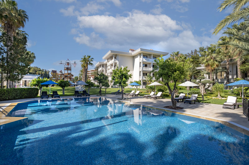 UTOPIA Resort & Residence 4