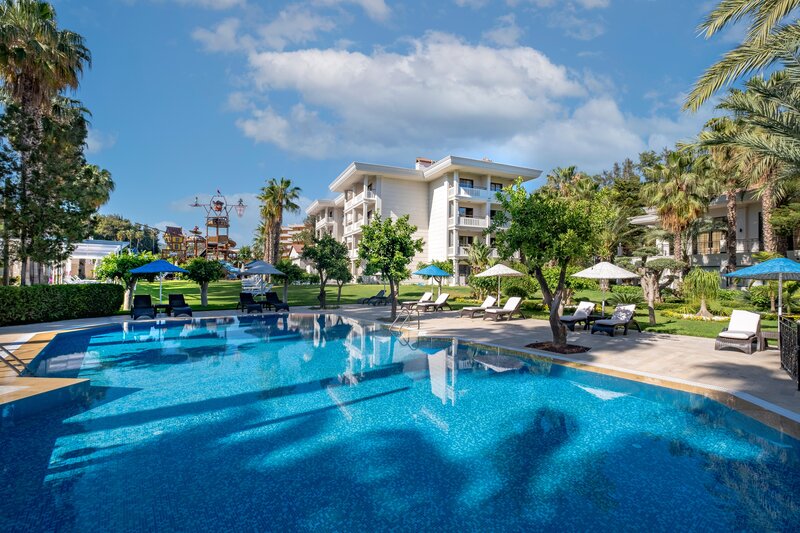 UTOPIA Resort & Residence 2