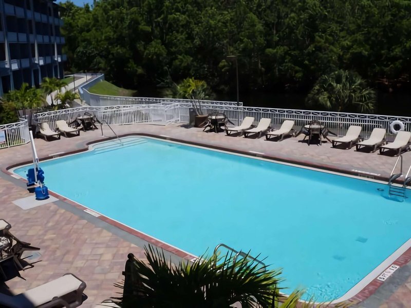 Best Western Naples Plaza Hotel 5