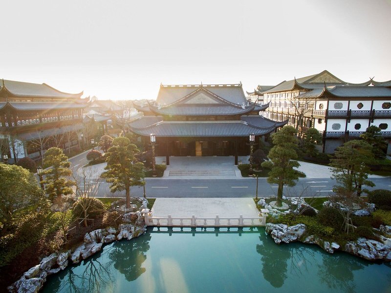 Royal Garden Hotel Shanghai 11 - Outdoor Pool