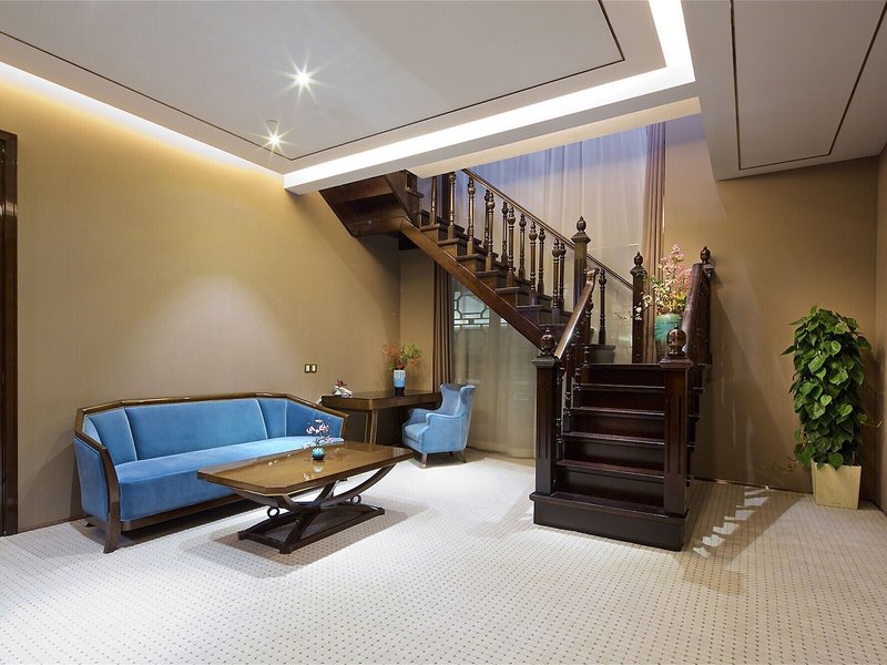 Royal Garden Hotel Shanghai 15 - Lounge / Lobby