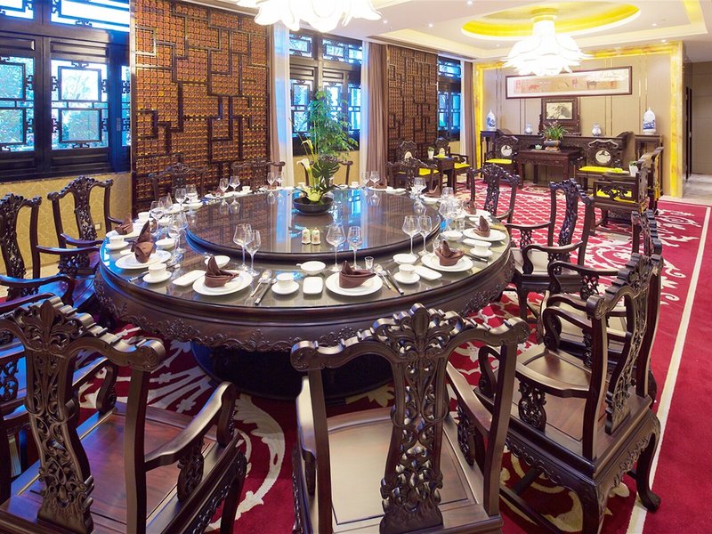 Royal Garden Hotel Shanghai 24 - Restaurant