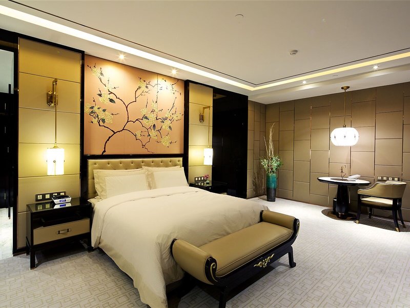 Royal Garden Hotel Shanghai 39 - Room Example