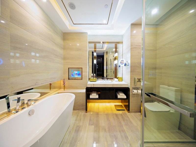 Royal Garden Hotel Shanghai 44 - Bathroom Example