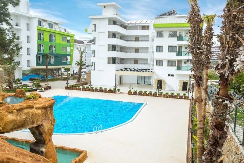Green Life Hotel 7