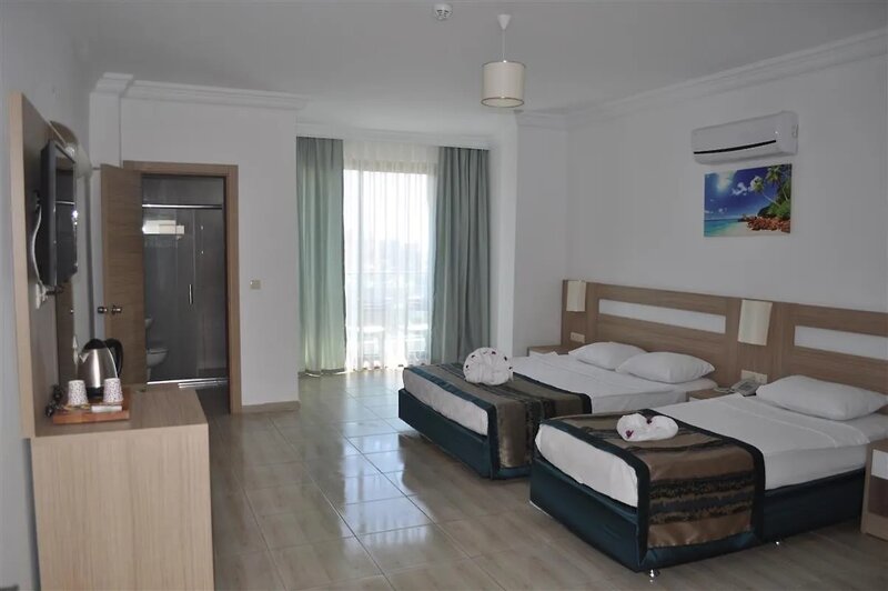 Green Life Hotel 11