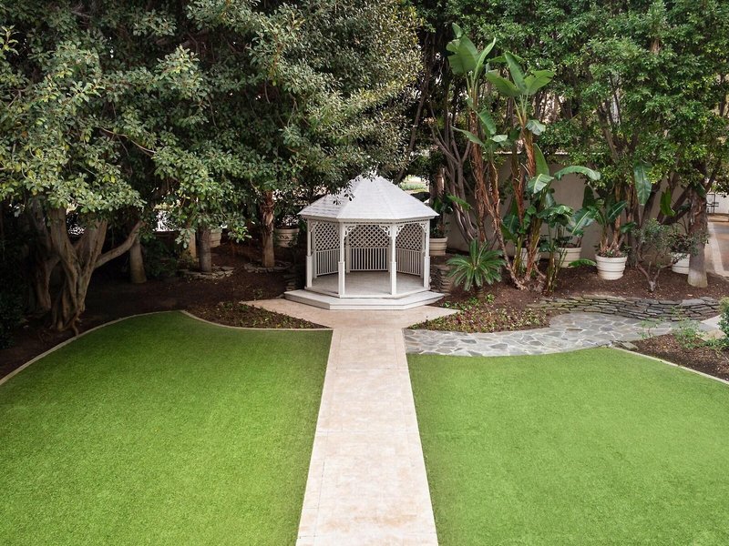 Renaissance Newport Beach  6