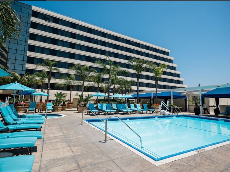 Renaissance Newport Beach  11