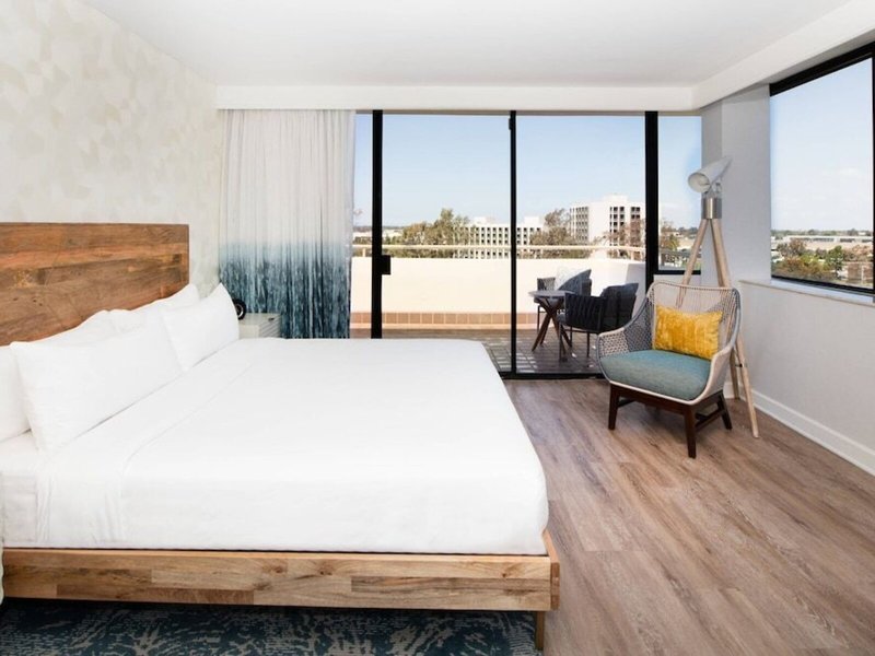 Renaissance Newport Beach  33