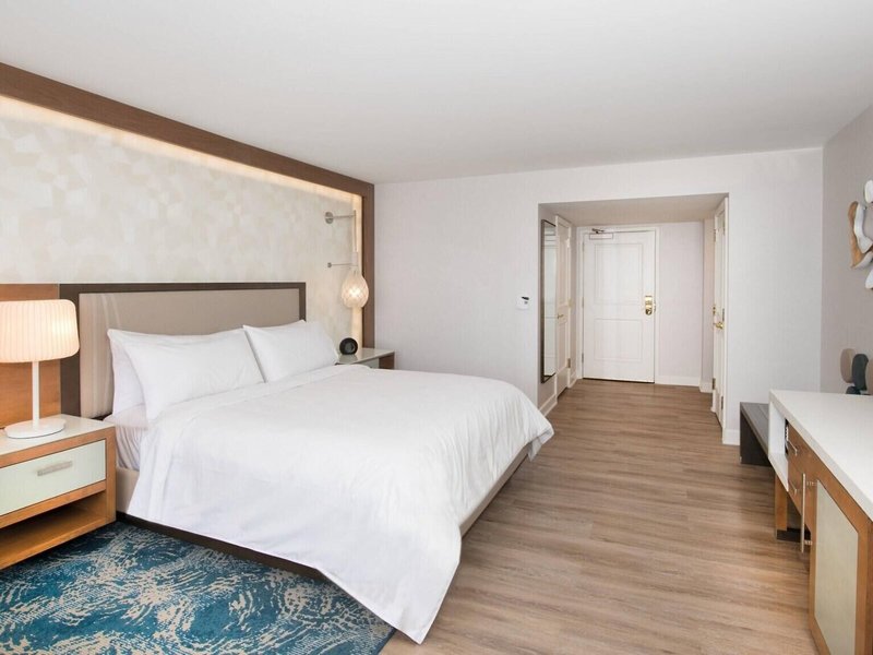 Renaissance Newport Beach  37