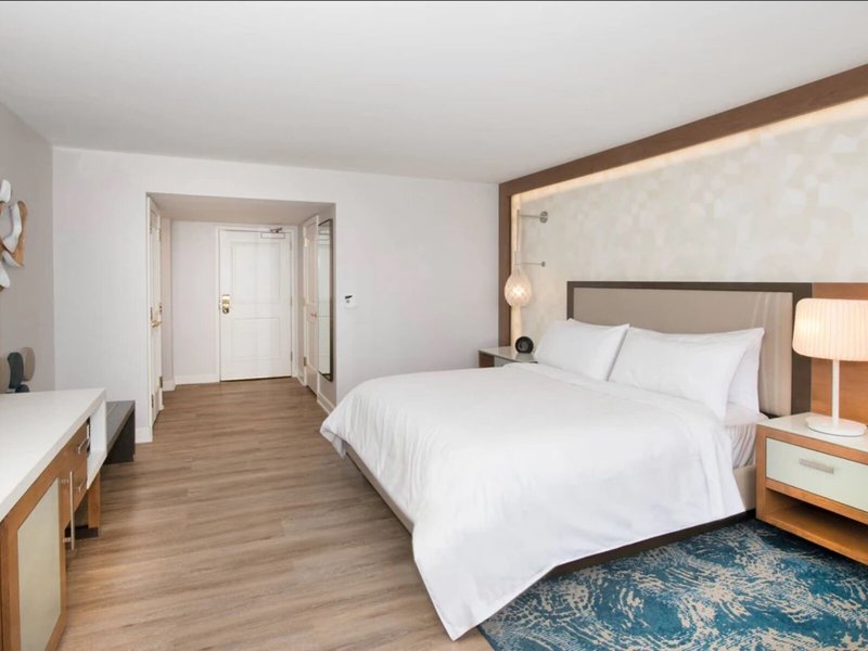 Renaissance Newport Beach  38