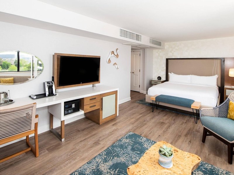 Renaissance Newport Beach  41