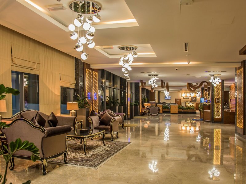 Golden Tulip Headington Ruwi 10