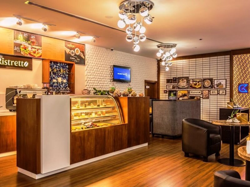 Golden Tulip Headington Ruwi 15