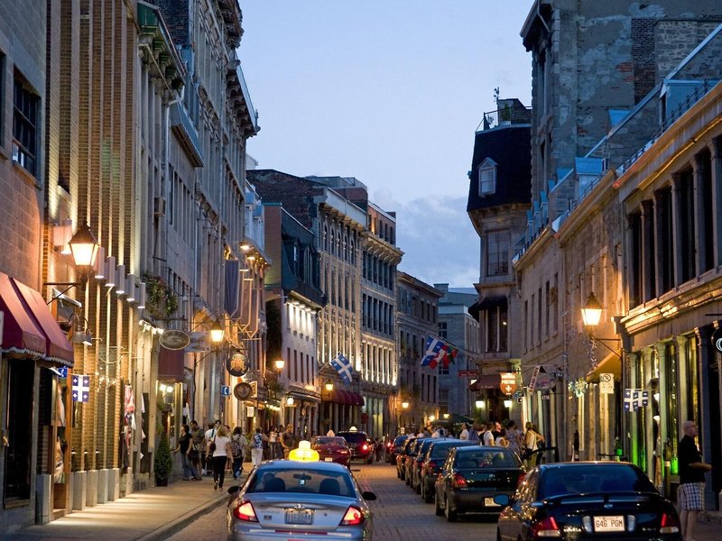 SpringHill Suites Old Montreal 1