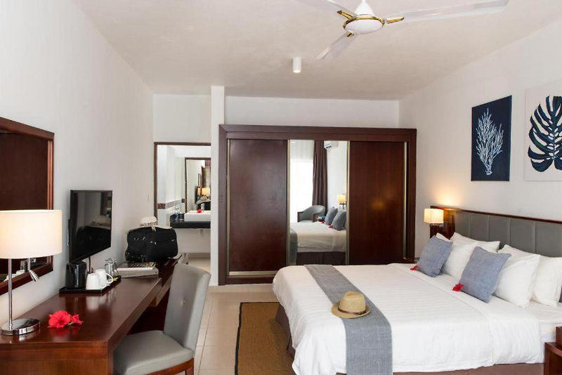 Nungwi Dreams by Mantis 5