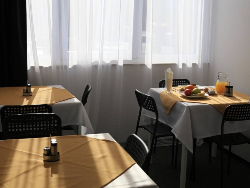 B Gold Luxury Rooms 4