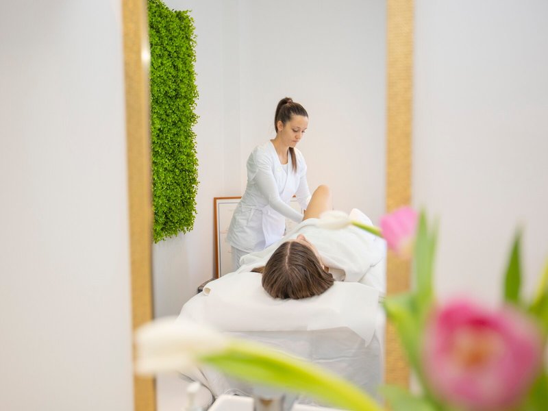 B Gold Luxury Rooms 10