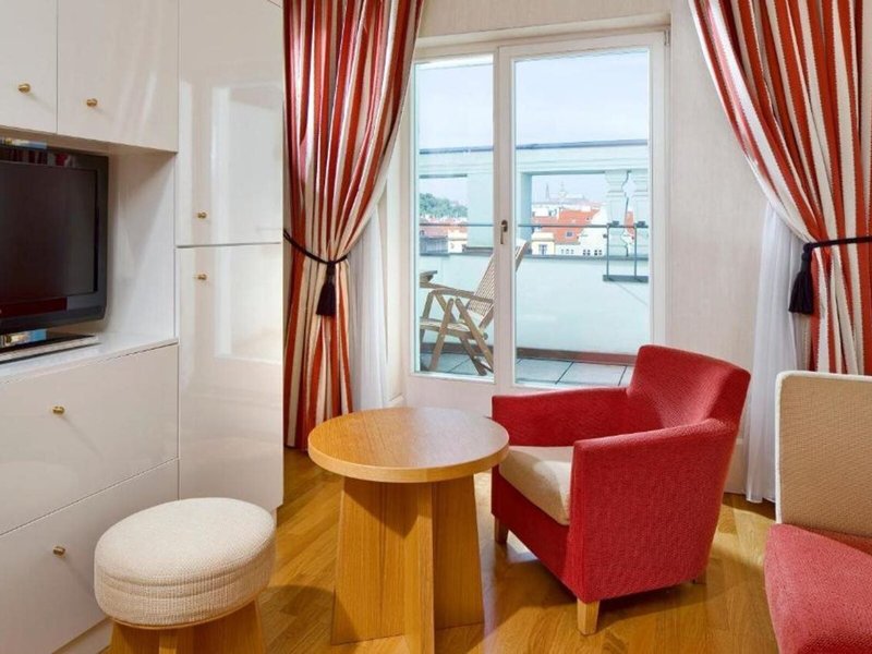 Mamaison Riverside Prague 35