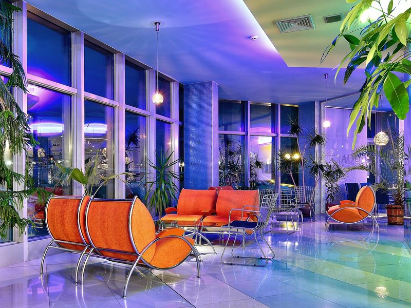 Aqua Hotel Burgas 9