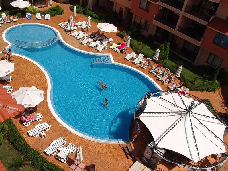 Efir Aparthotel 8