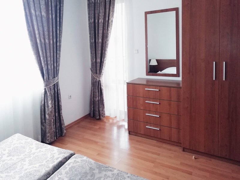 Efir Aparthotel 25