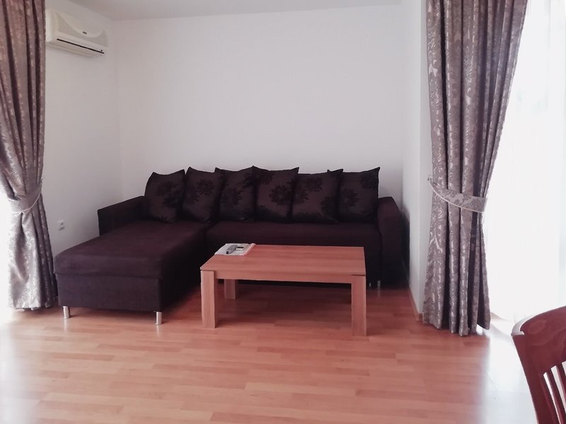 Efir Aparthotel 26