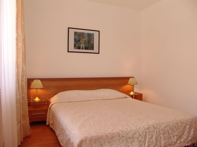 Efir Aparthotel 27