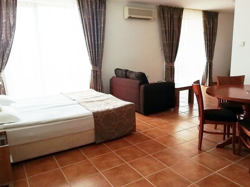 Efir Aparthotel 30
