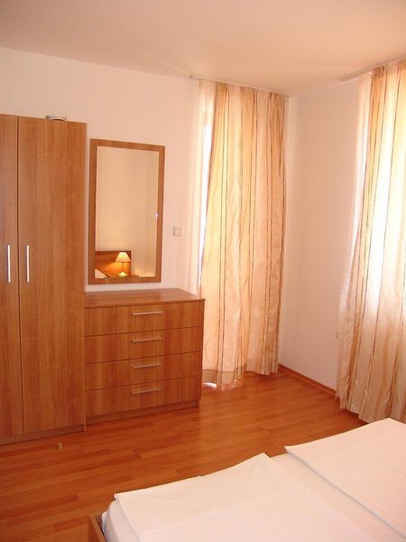 Efir Aparthotel 36