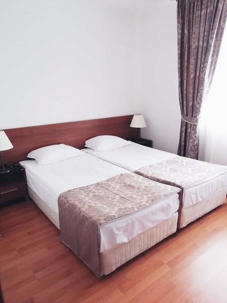 Efir Aparthotel 40