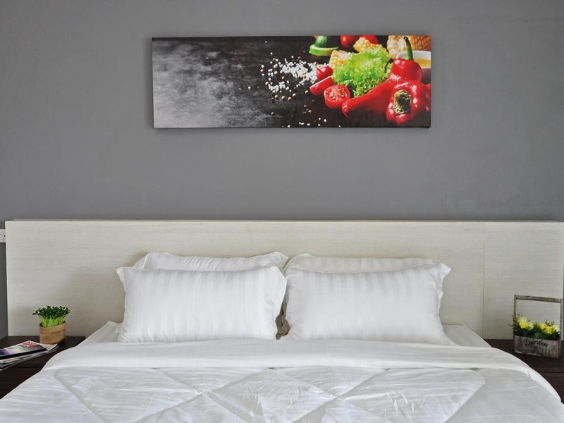 C Room Budget Hotel 8