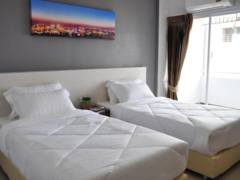 C Room Budget Hotel 11