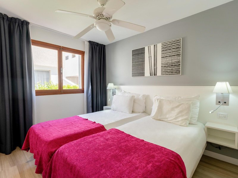 Coral California 31 - Room Example