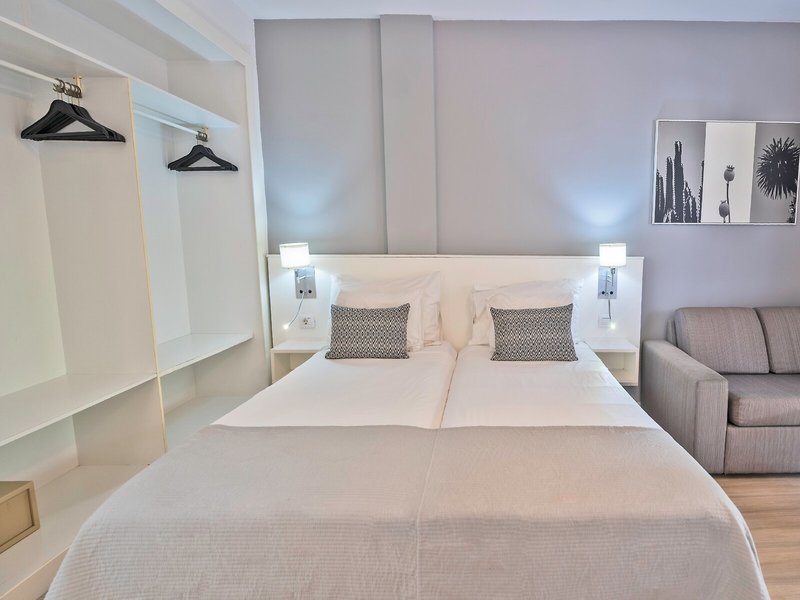 Coral California 43 - Room Example