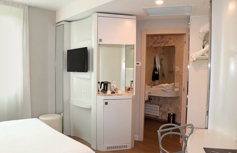 ARK 4 - Room Example