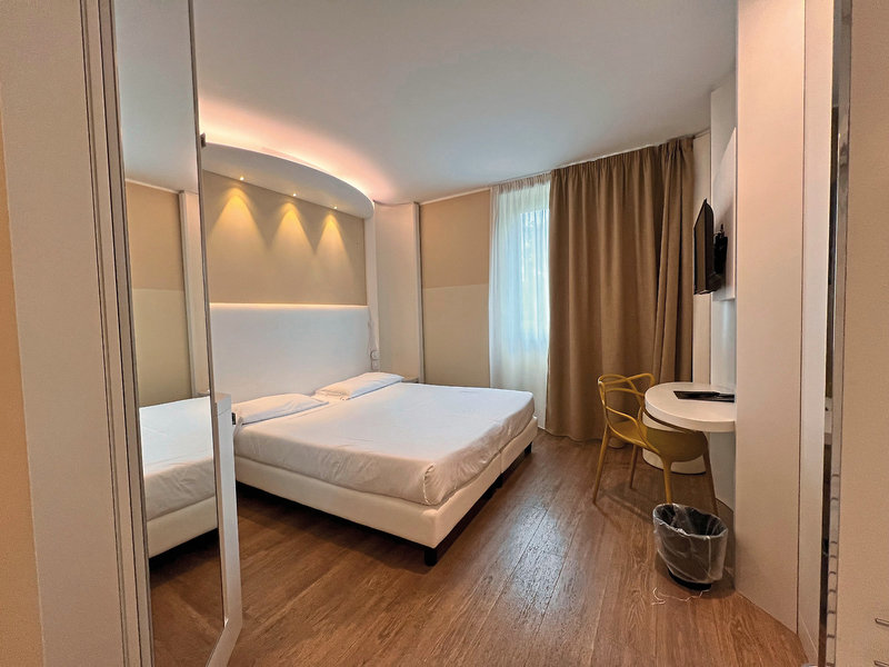 ARK 8 - Room Example