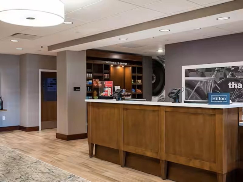 Hampton Inn & Suites St. George 6