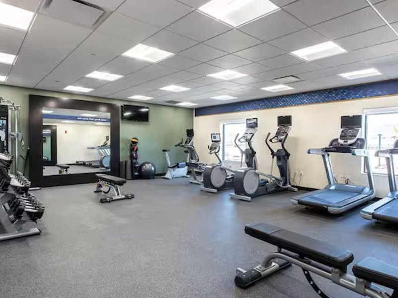 Hampton Inn & Suites St. George 9