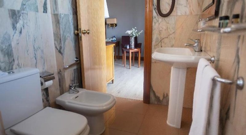 Soho Los Naranjos Boutique 4 - Bathroom Example