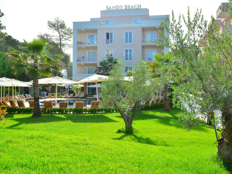 Sandy Beach Resort 4