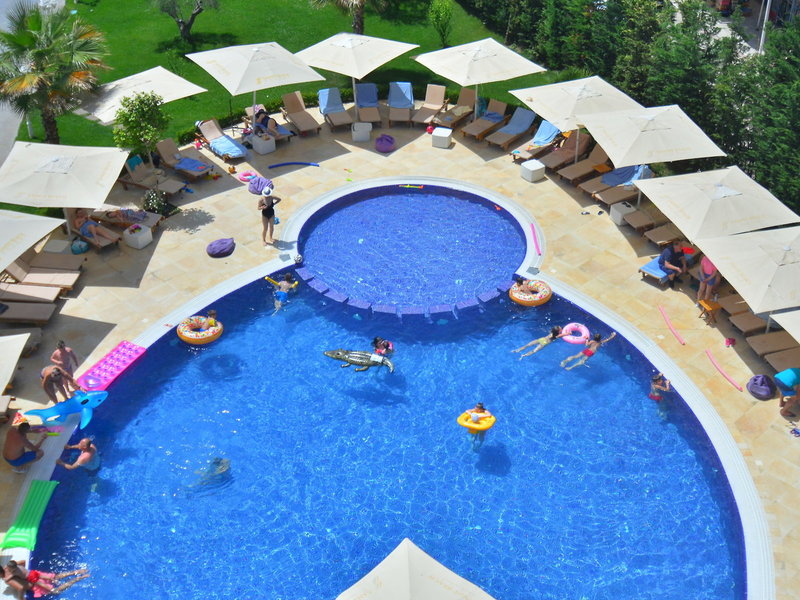 Sandy Beach Resort 8