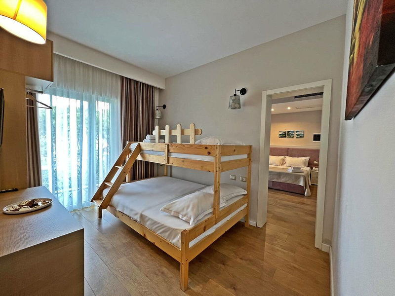 Sandy Beach Resort 4