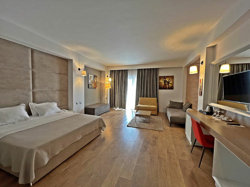 Sandy Beach Resort 10