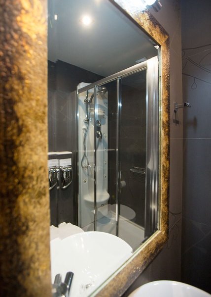 Aion Luxury Hotel 21 - Bathroom Example
