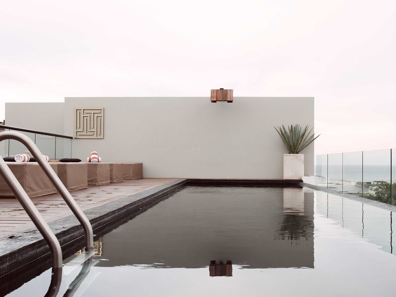 IT Hotel & Residences 11