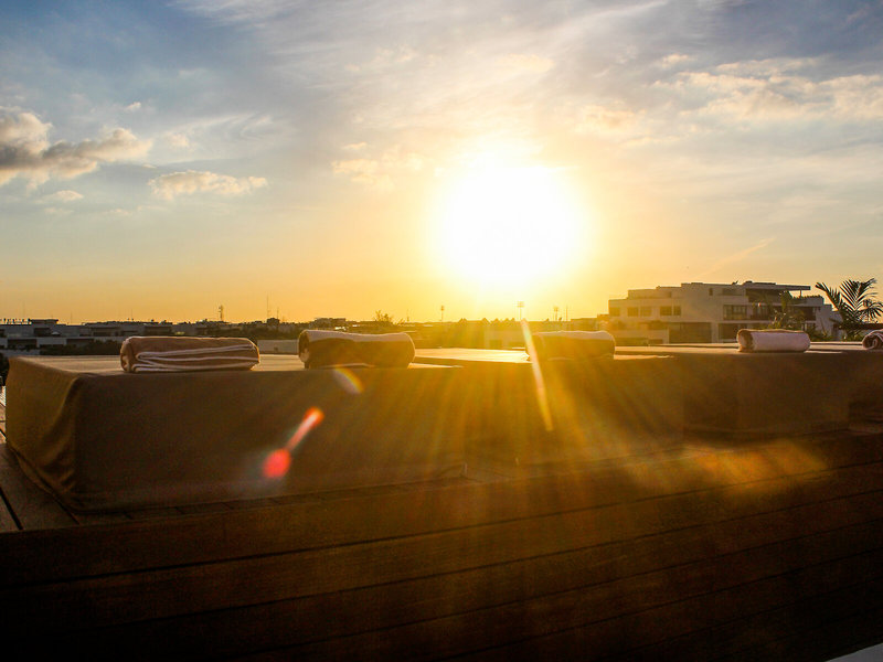 IT Hotel & Residences 16